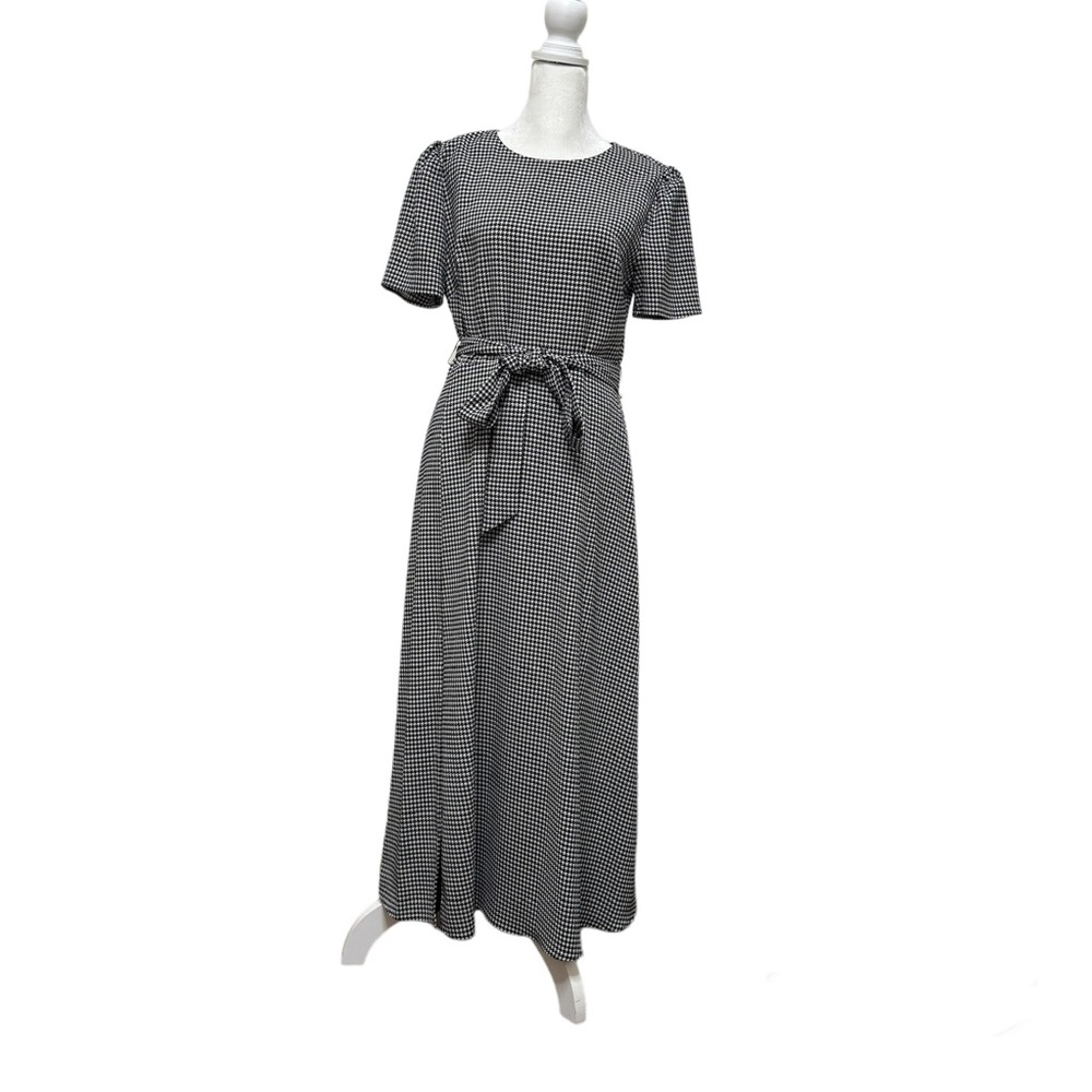 Vince Camuto Short Sleeve Black and White Houndstooth Maxi Dress